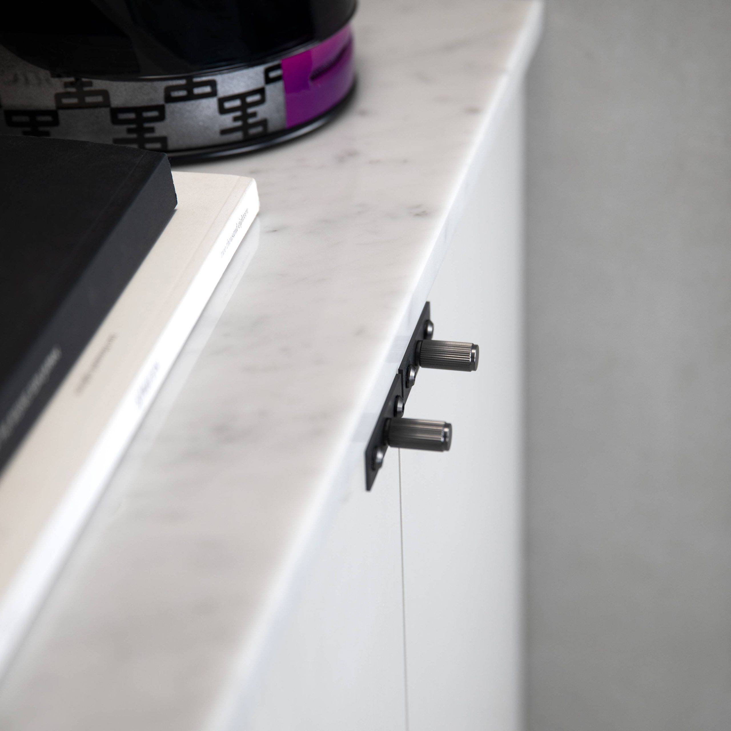 FURNITURE KNOB / PLATE / LINEAR / GUN METAL - Image 4