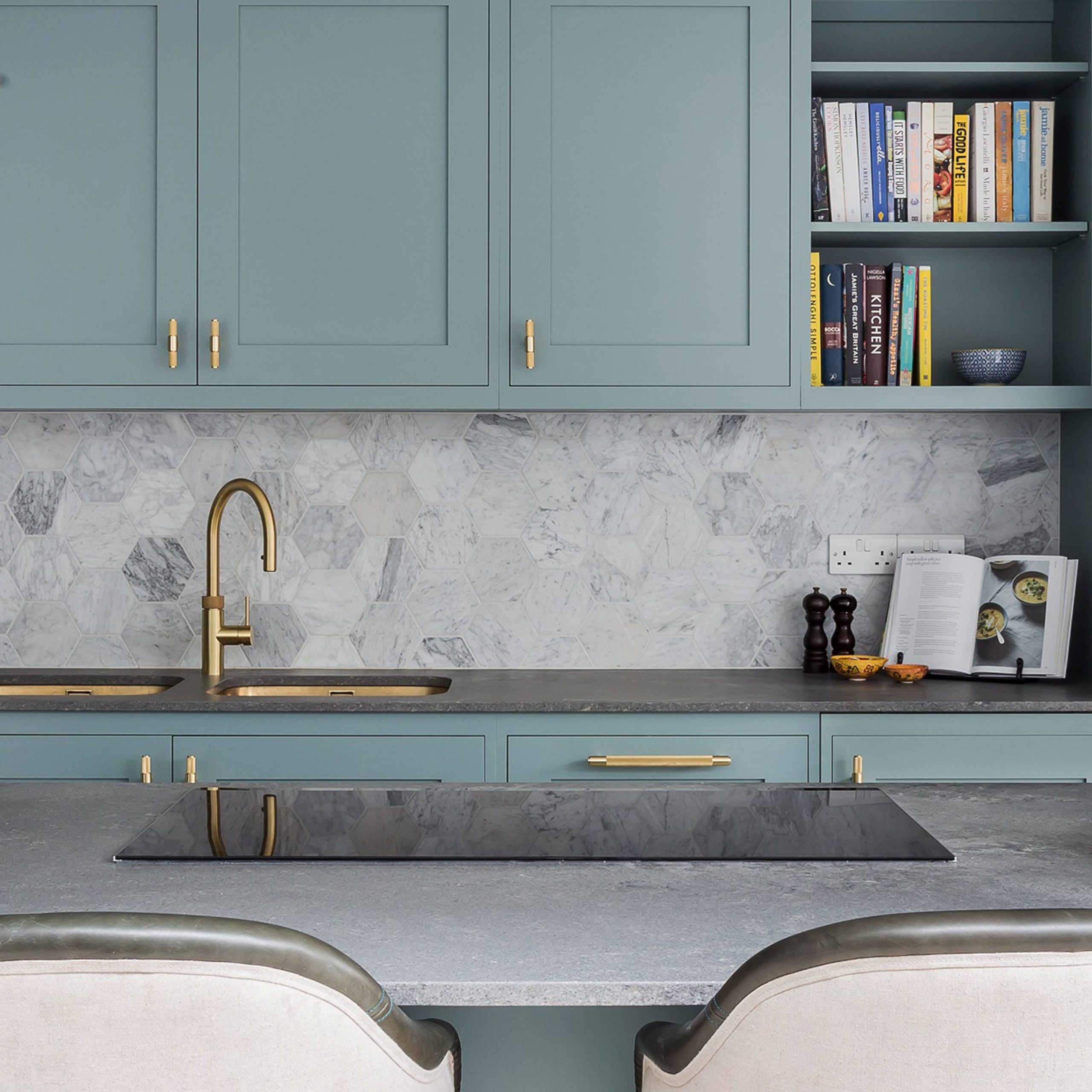 T-BAR / CROSS / BRASS - Image 4
