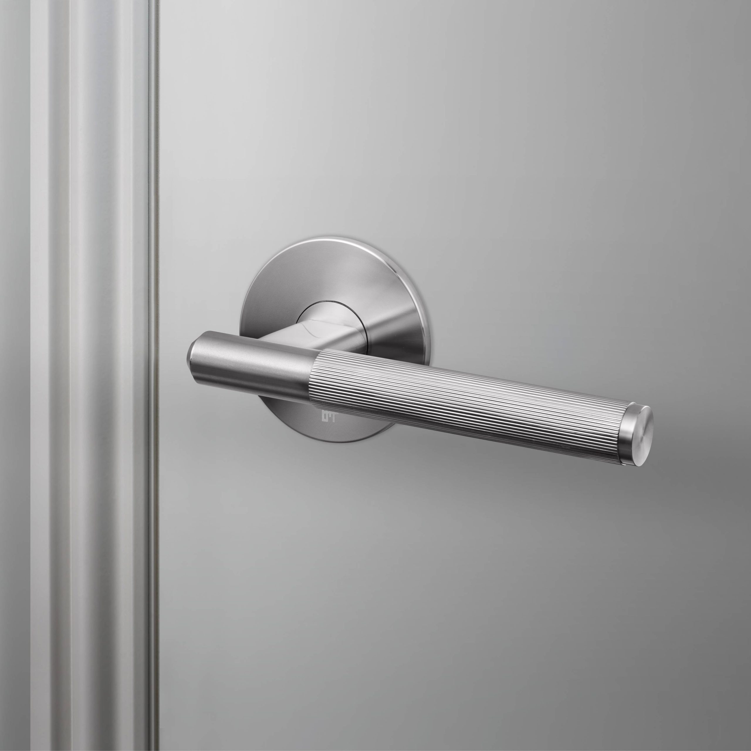 DOOR HANDLE SET / PASSAGE / LINEAR / STEEL