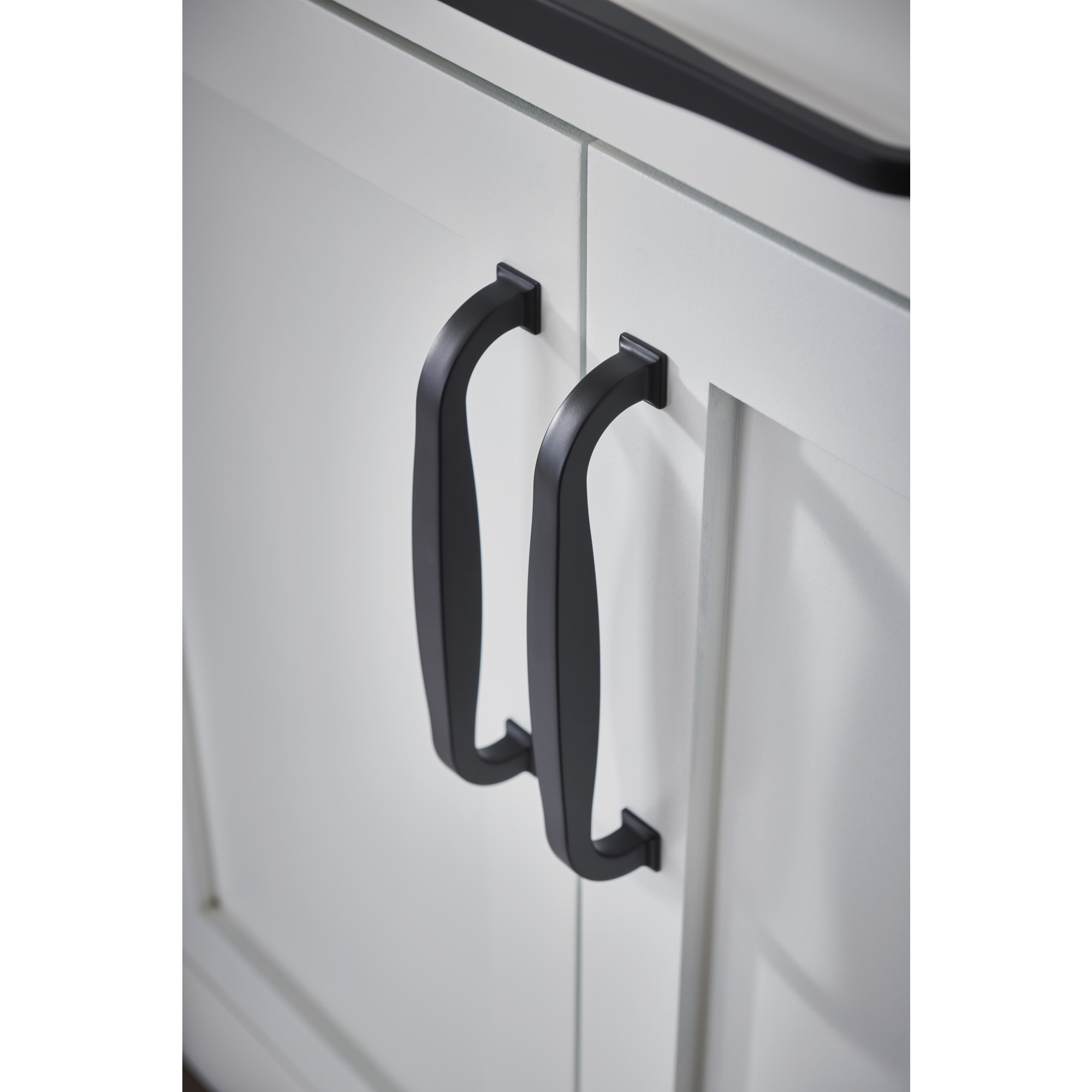 Contour 8" Center to Center Appliance Pull - Image 2